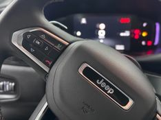 JEEP RENEGADE 1.3 T270 TURBO FLEX S 4X4 AT9 2022/2023 BETIOLO NOVOS E SEMINOVOS LAJEADO / Carros no Vale