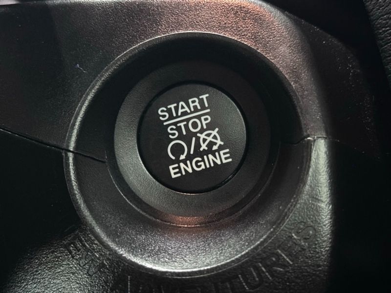 JEEP RENEGADE 1.3 T270 TURBO FLEX S 4X4 AT9 2022/2023 BETIOLO NOVOS E SEMINOVOS LAJEADO / Carros no Vale