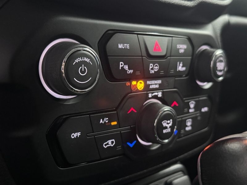 JEEP RENEGADE 1.3 T270 TURBO FLEX TRAILHAWK 4X4 AT9 2022/2022 BETIOLO NOVOS E SEMINOVOS LAJEADO / Carros no Vale