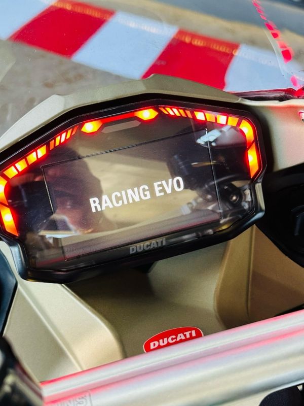 Ducati 1199 Panigale S R / APENAS 161 UNIDADES NO MUNDO 2013/2013 CASTELLAN E TOMAZONI MOTORS CAXIAS DO SUL / Carros no Vale