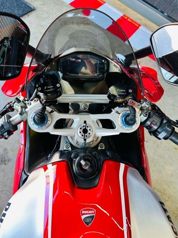 Ducati 1199 Panigale S R / APENAS 161 UNIDADES NO MUNDO 2013/2013 CASTELLAN E TOMAZONI MOTORS CAXIAS DO SUL / Carros no Vale