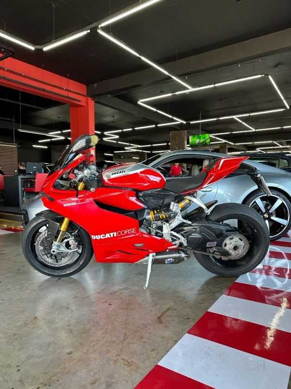Ducati 1199 Panigale S R / APENAS 161 UNIDADES NO MUNDO 2013/2013 CASTELLAN E TOMAZONI MOTORS CAXIAS DO SUL / Carros no Vale