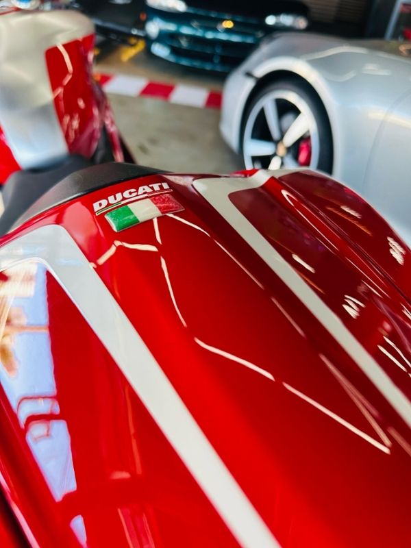 Ducati 1199 Panigale S R / APENAS 161 UNIDADES NO MUNDO 2013/2013 CASTELLAN E TOMAZONI MOTORS CAXIAS DO SUL / Carros no Vale
