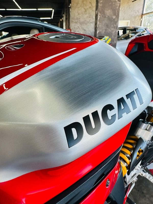 Ducati 1199 Panigale S R / APENAS 161 UNIDADES NO MUNDO 2013/2013 CASTELLAN E TOMAZONI MOTORS CAXIAS DO SUL / Carros no Vale