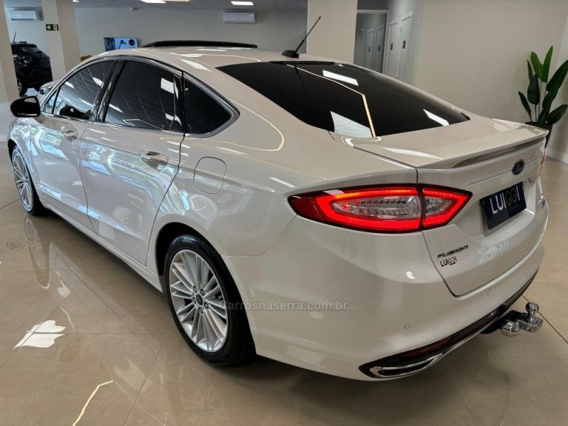 FORD FUSION 2.0 TITANIUM GTDI ECOBOOST AWD 2016/2016 LUIGGI AUTOMÓVEIS CARLOS BARBOSA / Carros no Vale