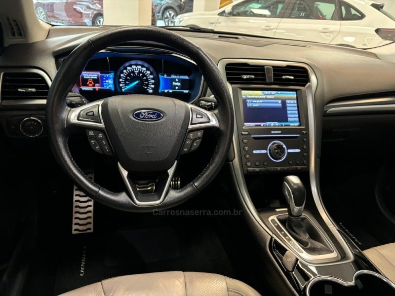 FORD FUSION 2.0 TITANIUM GTDI ECOBOOST AWD 2016/2016 LUIGGI AUTOMÓVEIS CARLOS BARBOSA / Carros no Vale