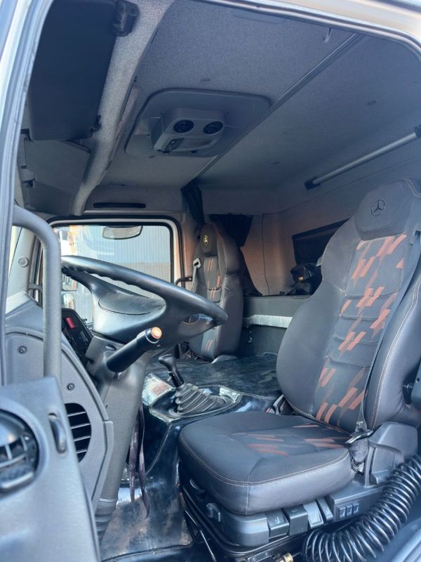 Mercedes-Benz Atego 2426 6×2 (E5) Caçamba 2020/2020 CAMINHÕES & CAMIONETAS PASSO FUNDO / Carros no Vale