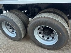 Mercedes-Benz Atego 2426 6×2 (E5) Caçamba 2020/2020 CAMINHÕES & CAMIONETAS PASSO FUNDO / Carros no Vale