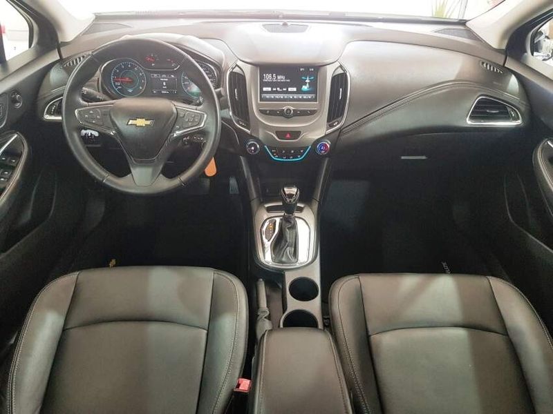 Chevrolet CRUZE 1.4 TURBO LT 16V FLEX 4P AUTOMÁTICO 2017/2018 ADVANT AUTOMÓVEIS CAXIAS DO SUL / Carros no Vale