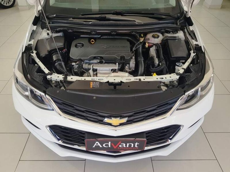 Chevrolet CRUZE 1.4 TURBO LT 16V FLEX 4P AUTOMÁTICO 2017/2018 ADVANT AUTOMÓVEIS CAXIAS DO SUL / Carros no Vale