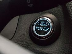 Ford FOCUS 2.0 SE PLUS SEDAN 16V FLEX 4P POWERSHIFT 2013/2014 ADVANT AUTOMÓVEIS CAXIAS DO SUL / Carros no Vale
