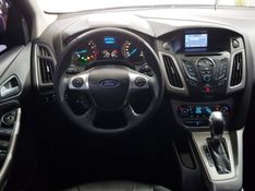Ford FOCUS 2.0 SE PLUS SEDAN 16V FLEX 4P POWERSHIFT 2013/2014 ADVANT AUTOMÓVEIS CAXIAS DO SUL / Carros no Vale