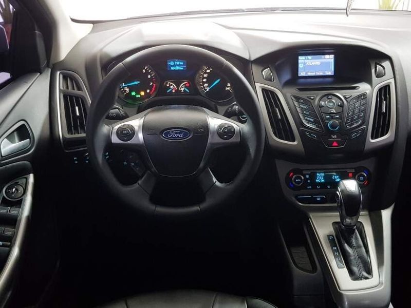 Ford FOCUS 2.0 SE PLUS SEDAN 16V FLEX 4P POWERSHIFT 2013/2014 ADVANT AUTOMÓVEIS CAXIAS DO SUL / Carros no Vale