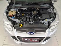 Ford FOCUS 2.0 SE PLUS SEDAN 16V FLEX 4P POWERSHIFT 2013/2014 ADVANT AUTOMÓVEIS CAXIAS DO SUL / Carros no Vale