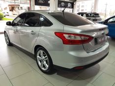Ford FOCUS 2.0 SE PLUS SEDAN 16V FLEX 4P POWERSHIFT 2013/2014 ADVANT AUTOMÓVEIS CAXIAS DO SUL / Carros no Vale