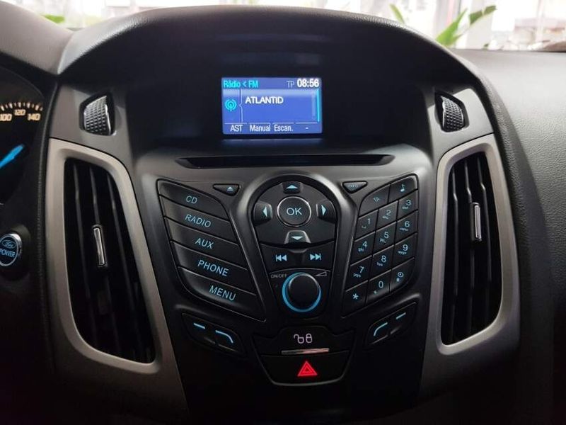 Ford FOCUS 2.0 SE PLUS SEDAN 16V FLEX 4P POWERSHIFT 2013/2014 ADVANT AUTOMÓVEIS CAXIAS DO SUL / Carros no Vale