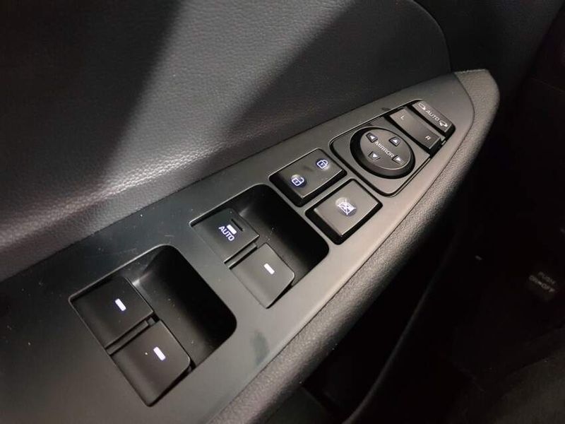 Hyundai TUCSON 1.6 16V T-GDI GASOLINA GL ECOSHIFT 2017/2018 ADVANT AUTOMÓVEIS CAXIAS DO SUL / Carros no Vale