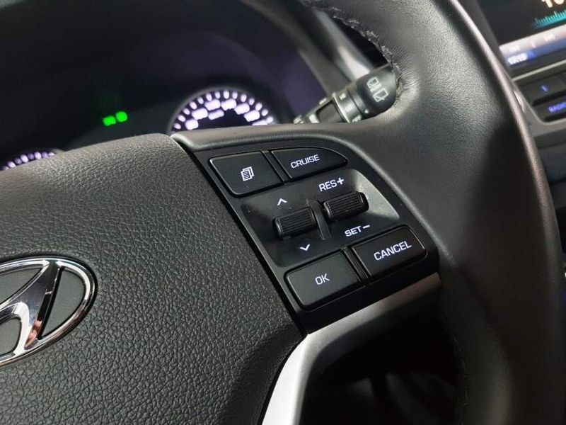 Hyundai TUCSON 1.6 16V T-GDI GASOLINA GL ECOSHIFT 2017/2018 ADVANT AUTOMÓVEIS CAXIAS DO SUL / Carros no Vale