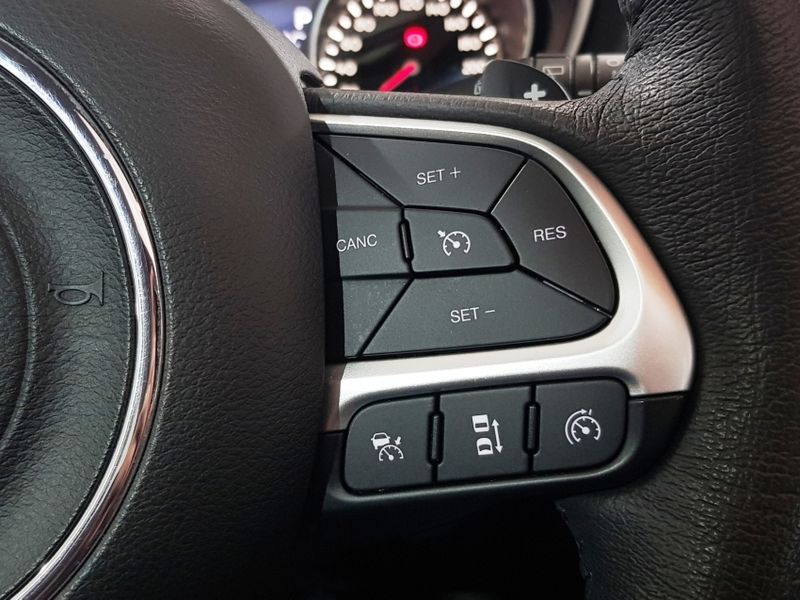 JEEP COMPASS 2.0 16V FLEX LIMITED AUTOMÁTICO 2018/2018 ADVANT AUTOMÓVEIS CAXIAS DO SUL / Carros no Vale