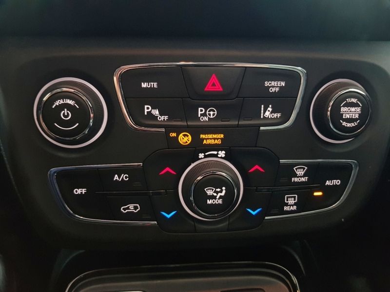 JEEP COMPASS 2.0 16V FLEX LIMITED AUTOMÁTICO 2018/2018 ADVANT AUTOMÓVEIS CAXIAS DO SUL / Carros no Vale