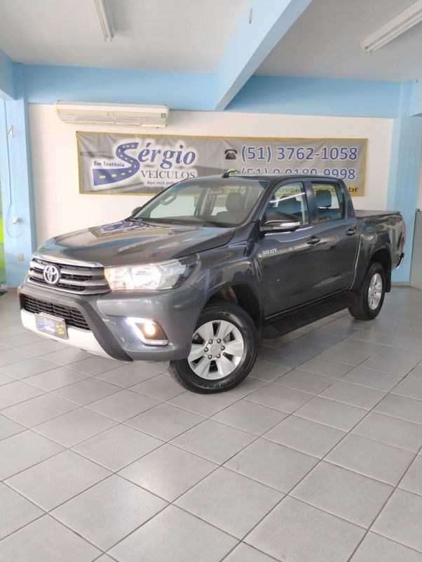 Toyota HILUX CD SR 4X4 2.8 TDI 2017/2017 SÉRGIO VEÍCULOS TEUTÔNIA / Carros no Vale