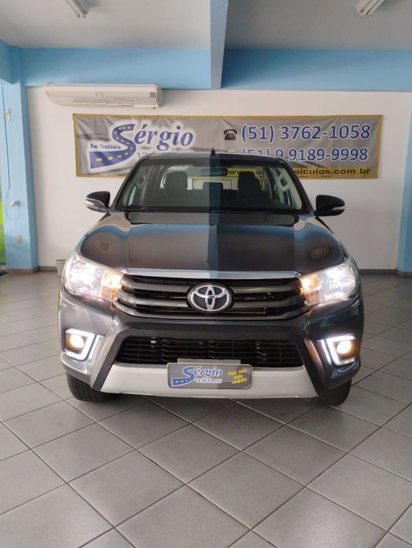 Toyota HILUX CD SR 4X4 2.8 TDI 2017/2017 SÉRGIO VEÍCULOS TEUTÔNIA / Carros no Vale