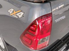 Toyota HILUX CD SR 4X4 2.8 TDI 2017/2017 SÉRGIO VEÍCULOS TEUTÔNIA / Carros no Vale