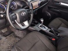 Toyota HILUX CD SR 4X4 2.8 TDI 2017/2017 SÉRGIO VEÍCULOS TEUTÔNIA / Carros no Vale