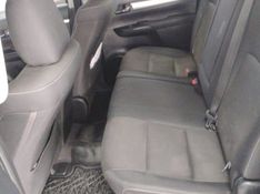 Toyota HILUX CD SR 4X4 2.8 TDI 2017/2017 SÉRGIO VEÍCULOS TEUTÔNIA / Carros no Vale
