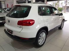 Volkswagen TIGUAN 2.0 TSI 16V TURBO GASOLINA 4P TIPTRONIC 2013/2014 ADVANT AUTOMÓVEIS CAXIAS DO SUL / Carros no Vale