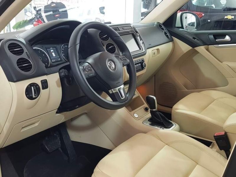 Volkswagen TIGUAN 2.0 TSI 16V TURBO GASOLINA 4P TIPTRONIC 2013/2014 ADVANT AUTOMÓVEIS CAXIAS DO SUL / Carros no Vale