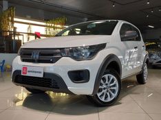 Fiat MOBI 1.0 EVO FLEX LIKE MANUAL 2023/2024 BETIOLO NOVOS E SEMINOVOS LAJEADO / Carros no Vale