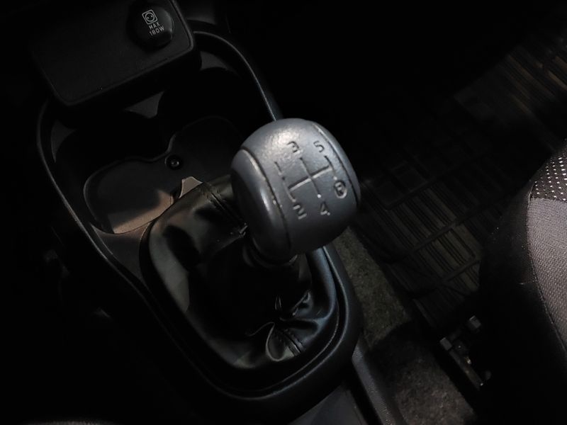 Fiat MOBI 1.0 EVO FLEX LIKE MANUAL 2020/2021 BETIOLO NOVOS E SEMINOVOS LAJEADO / Carros no Vale