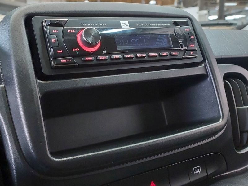Fiat MOBI 1.0 EVO FLEX LIKE MANUAL 2022/2023 BETIOLO NOVOS E SEMINOVOS LAJEADO / Carros no Vale