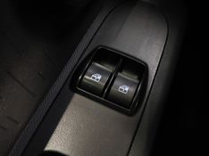 Fiat MOBI 1.0 EVO FLEX LIKE MANUAL 2023/2024 BETIOLO NOVOS E SEMINOVOS LAJEADO / Carros no Vale