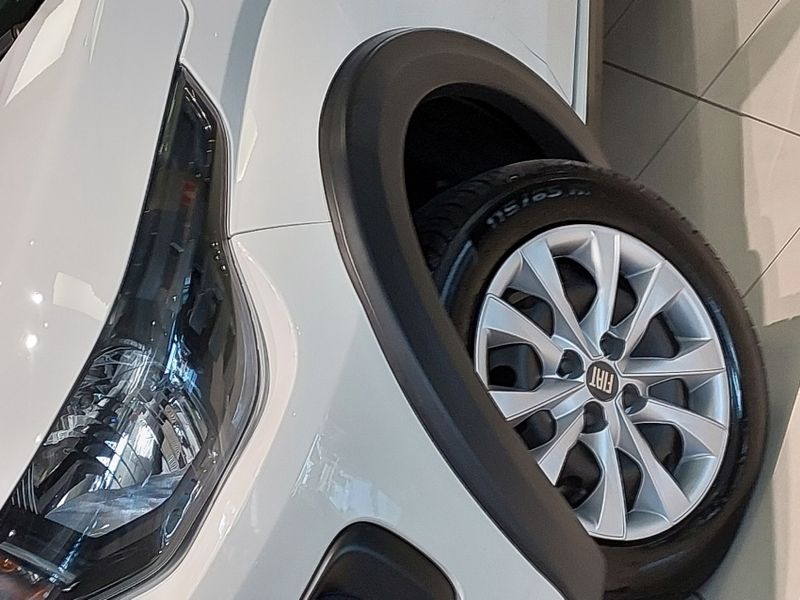 Fiat MOBI 1.0 EVO FLEX LIKE MANUAL 2023/2024 BETIOLO NOVOS E SEMINOVOS LAJEADO / Carros no Vale