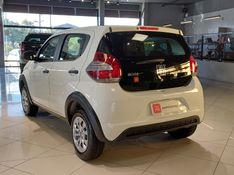 Fiat MOBI 1.0 EVO FLEX LIKE MANUAL 2023/2024 BETIOLO NOVOS E SEMINOVOS LAJEADO / Carros no Vale