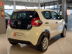 Fiat MOBI 1.0 EVO FLEX LIKE MANUAL 2023/2024 BETIOLO NOVOS E SEMINOVOS LAJEADO / Carros no Vale