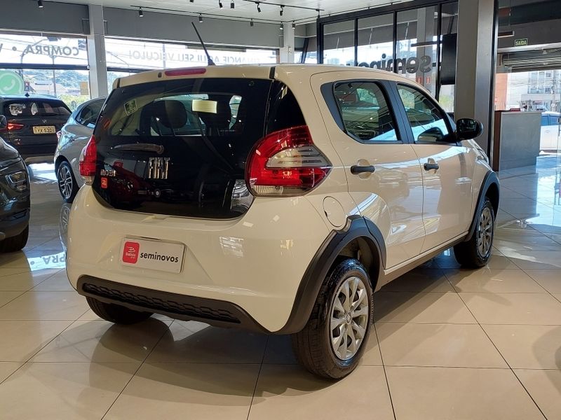 Fiat MOBI 1.0 EVO FLEX LIKE MANUAL 2020/2021 BETIOLO NOVOS E SEMINOVOS LAJEADO / Carros no Vale