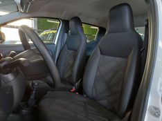 Fiat MOBI 1.0 EVO FLEX LIKE MANUAL 2023/2024 BETIOLO NOVOS E SEMINOVOS LAJEADO / Carros no Vale
