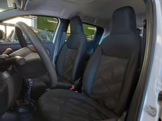 Fiat MOBI 1.0 EVO FLEX LIKE MANUAL 2020/2021 BETIOLO NOVOS E SEMINOVOS LAJEADO / Carros no Vale