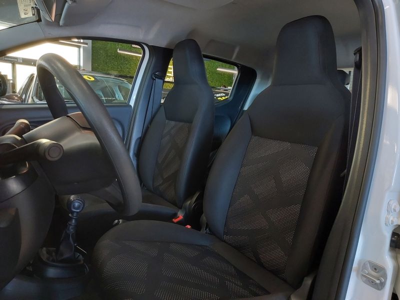 Fiat MOBI 1.0 EVO FLEX LIKE MANUAL 2020/2021 BETIOLO NOVOS E SEMINOVOS LAJEADO / Carros no Vale