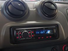 Fiat UNO 1.0 EVO VIVACE 8V FLEX 4P MANUAL 2013/2014 BETIOLO NOVOS E SEMINOVOS LAJEADO / Carros no Vale