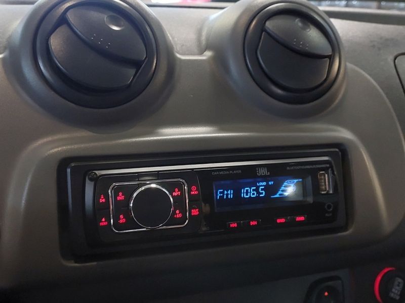Fiat UNO 1.0 EVO VIVACE 8V FLEX 4P MANUAL 2013/2014 BETIOLO NOVOS E SEMINOVOS LAJEADO / Carros no Vale