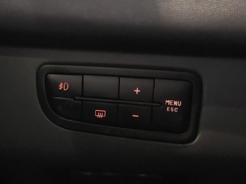 Fiat UNO 1.0 EVO VIVACE 8V FLEX 4P MANUAL 2013/2014 BETIOLO NOVOS E SEMINOVOS LAJEADO / Carros no Vale