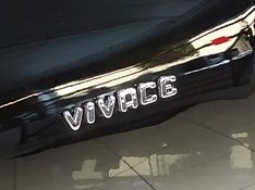 Fiat UNO 1.0 EVO VIVACE 8V FLEX 4P MANUAL 2013/2014 BETIOLO NOVOS E SEMINOVOS LAJEADO / Carros no Vale