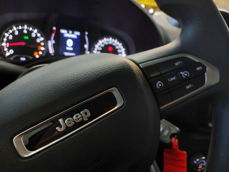 JEEP RENEGADE 1.3 T270 TURBO FLEX AT6 2023/2024 BETIOLO NOVOS E SEMINOVOS LAJEADO / Carros no Vale