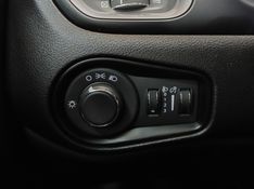 JEEP RENEGADE 1.3 T270 TURBO FLEX AT6 2023/2024 BETIOLO NOVOS E SEMINOVOS LAJEADO / Carros no Vale