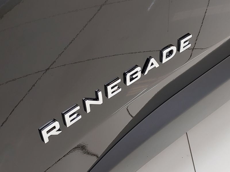 JEEP RENEGADE 1.3 T270 TURBO FLEX AT6 2023/2024 BETIOLO NOVOS E SEMINOVOS LAJEADO / Carros no Vale