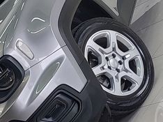 JEEP RENEGADE 1.3 T270 TURBO FLEX AT6 2023/2024 BETIOLO NOVOS E SEMINOVOS LAJEADO / Carros no Vale